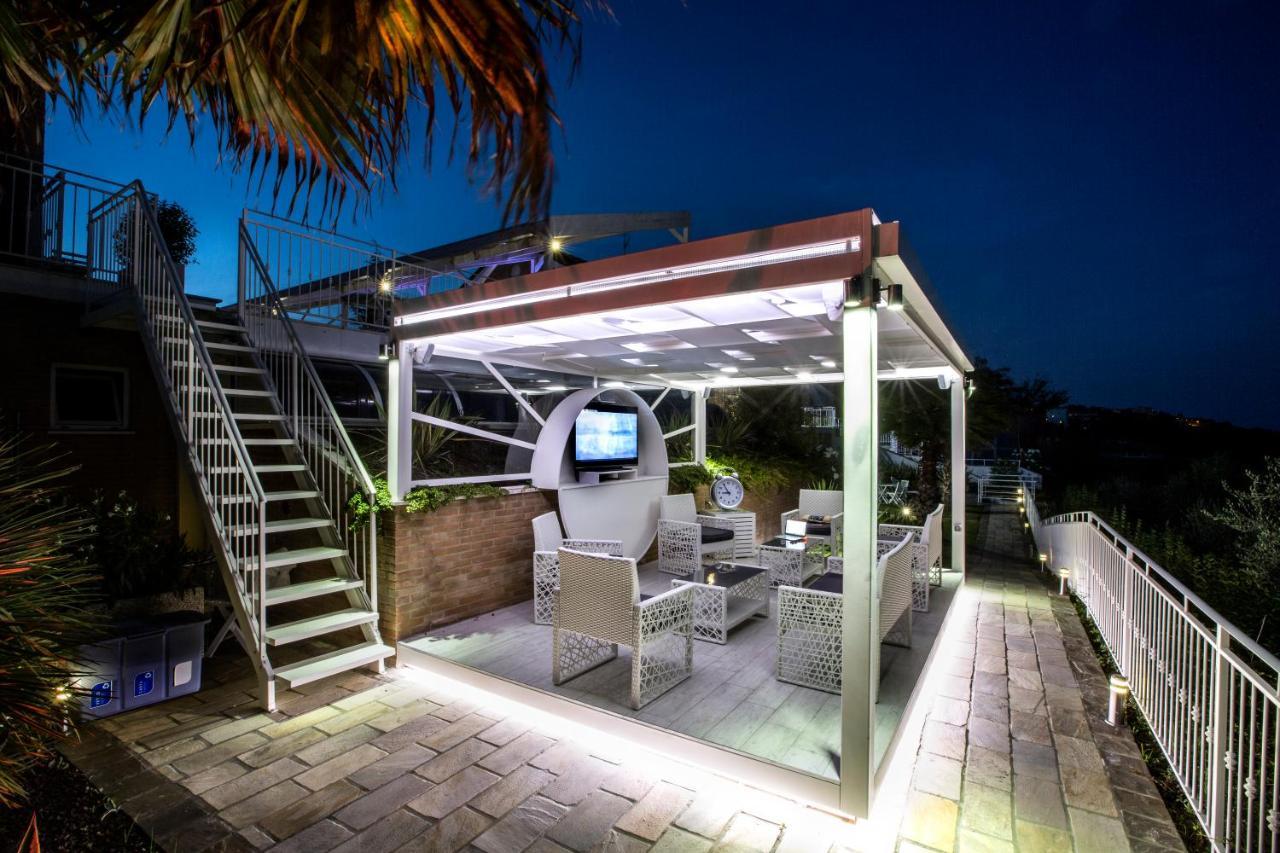 Holiday Residence Belohorizonte Macerata Exteriör bild